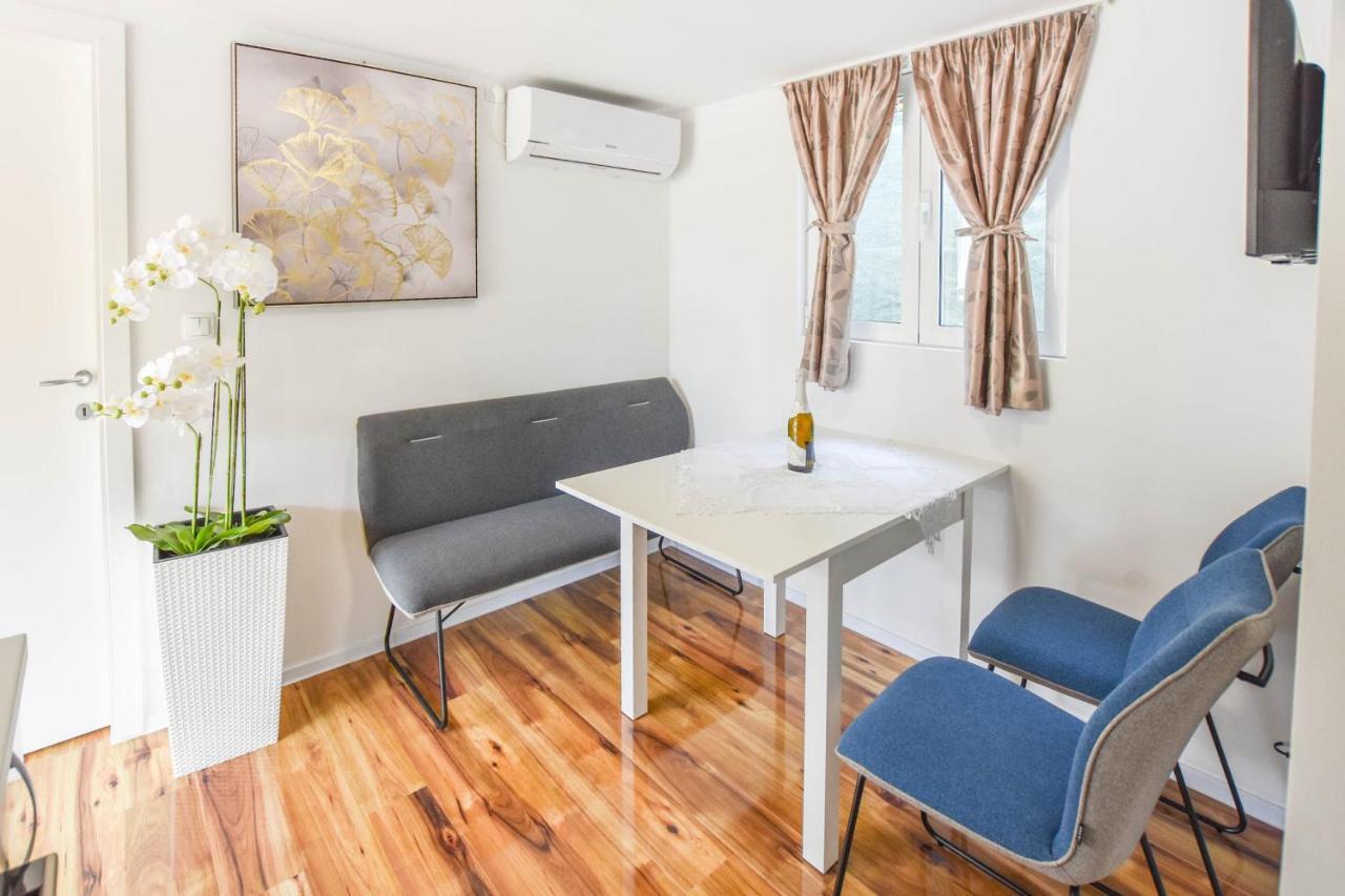 Mobile Home Dandelion Biograd Na Moru Extérieur photo